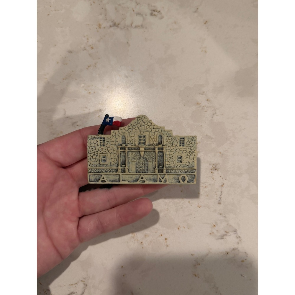 Vintage Alamo San Antonio Texas Souvenir Magnet 3D Resin Historic Landmark Flag